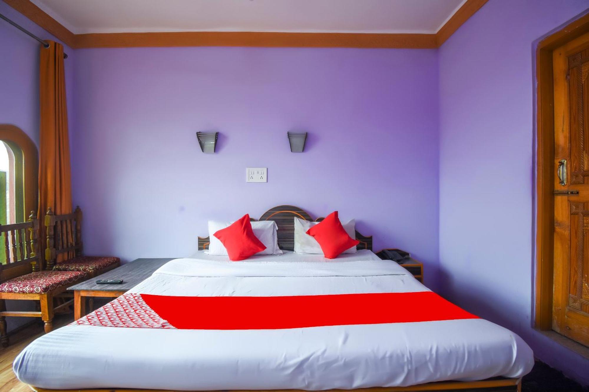Oyo Hotel New Divine Kashmir Durgjan Esterno foto