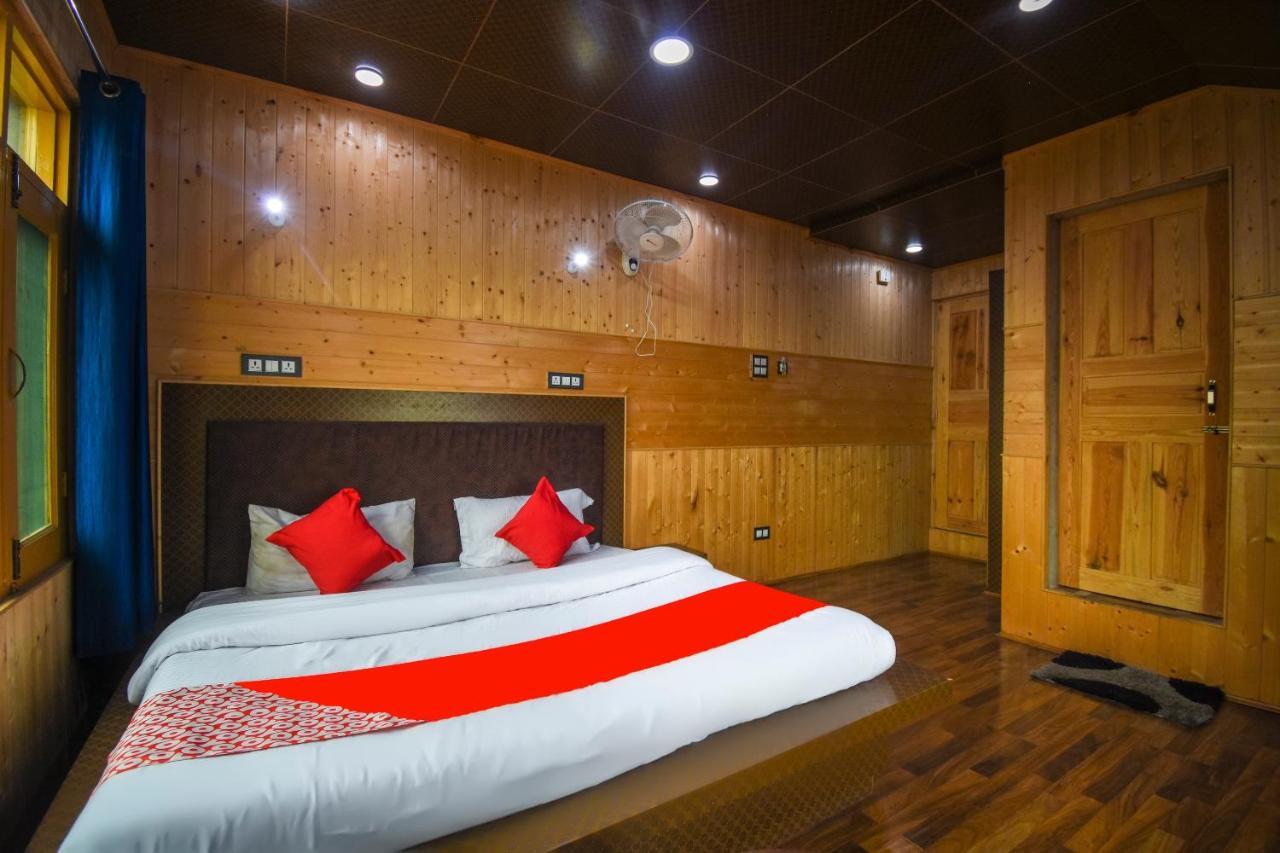 Oyo Hotel New Divine Kashmir Durgjan Esterno foto